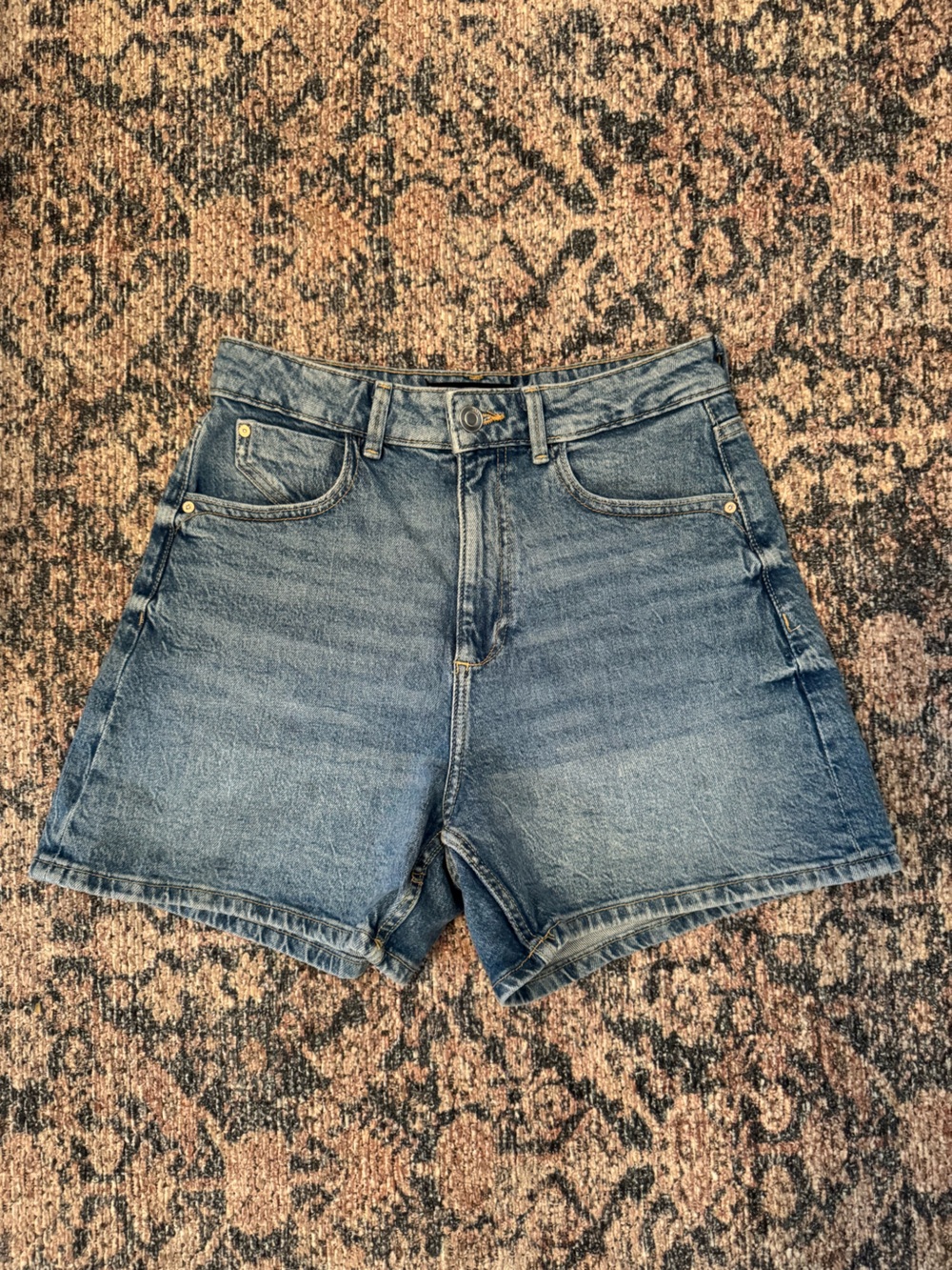 Zara “mom short” Denim Shorts NWOT